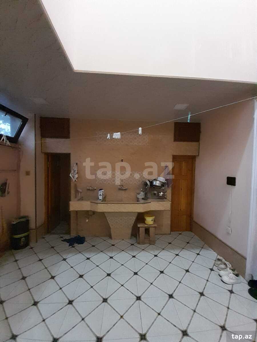 2-otaqlı mənzil kirayə verilir, Gəncə ş., 70 m²