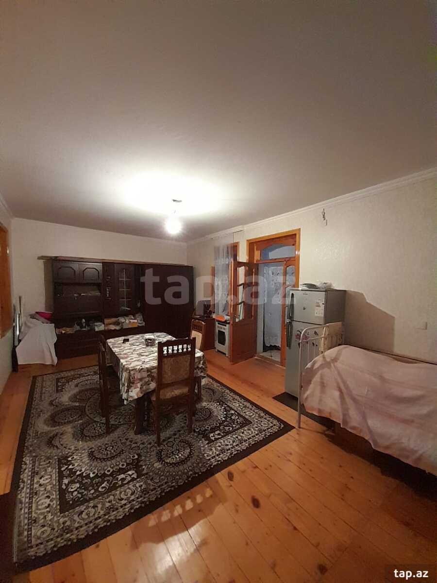 2-otaqlı mənzil kirayə verilir, Gəncə ş., 70 m²
