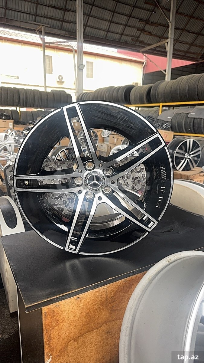 Mercedes diski R19