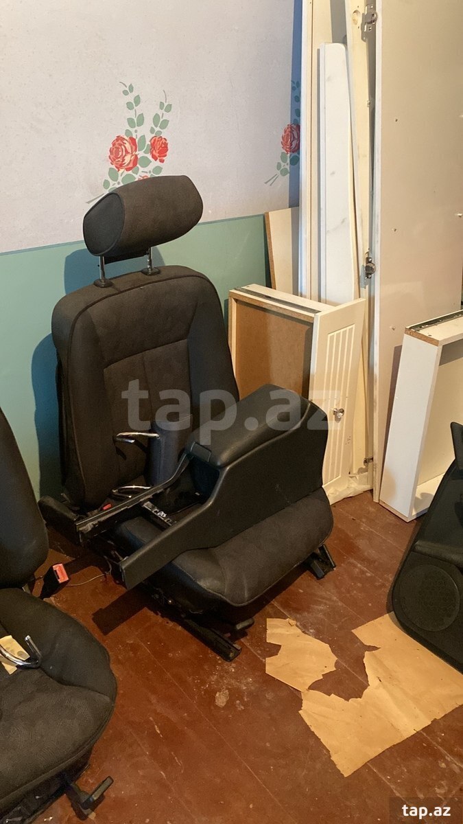 Mercedes W210 oturacaqlar və qapı üzlüyü