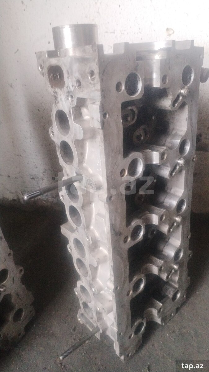 Hyundai Santa Fe dizel mühərrik başlığı