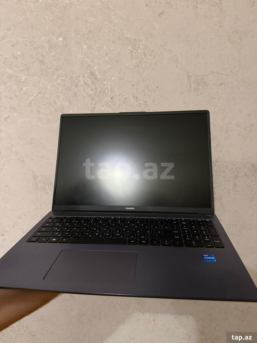HUAWEI MateBook D16
