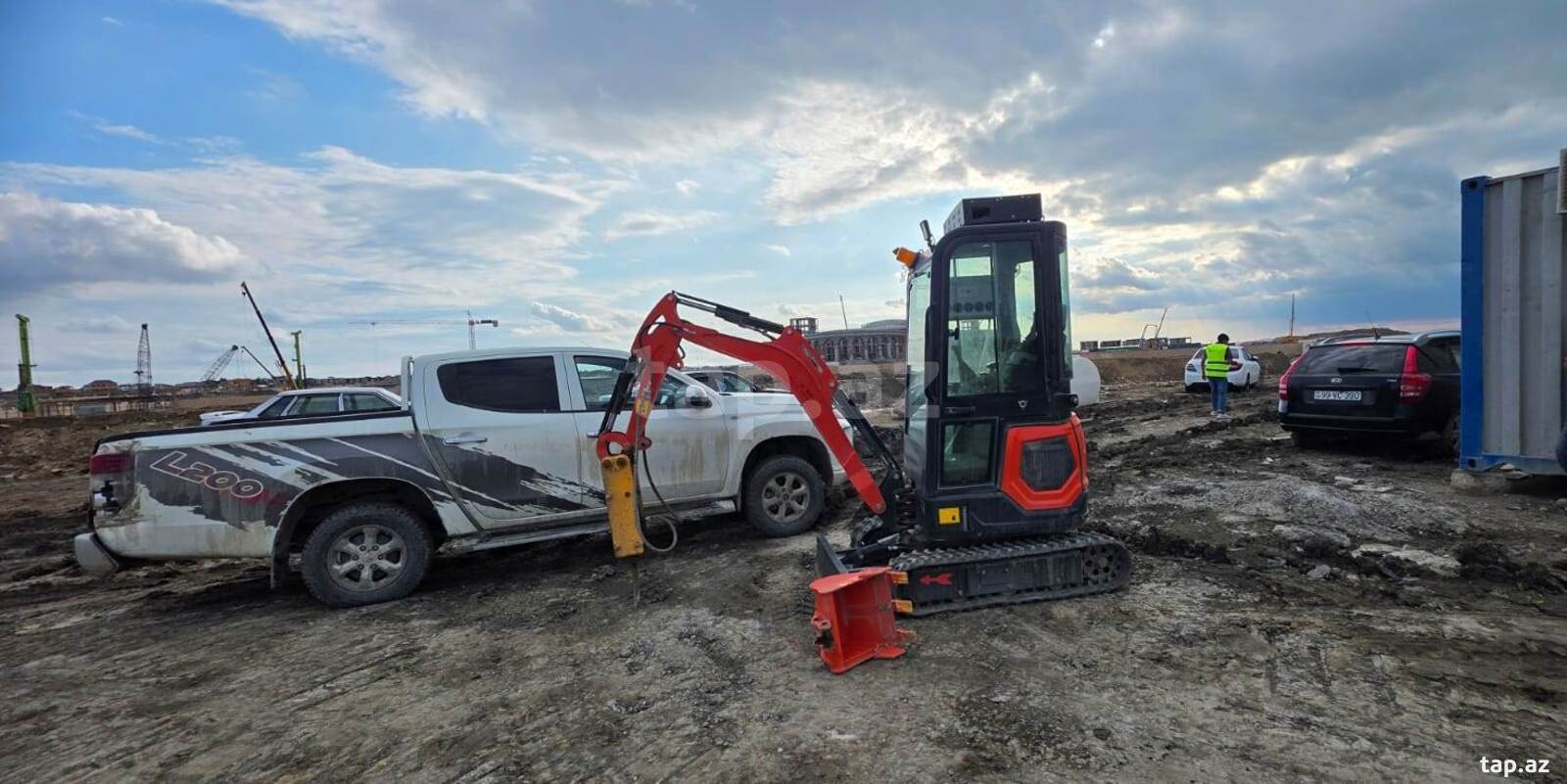 Mini ekskavator İnfront, 2025 il