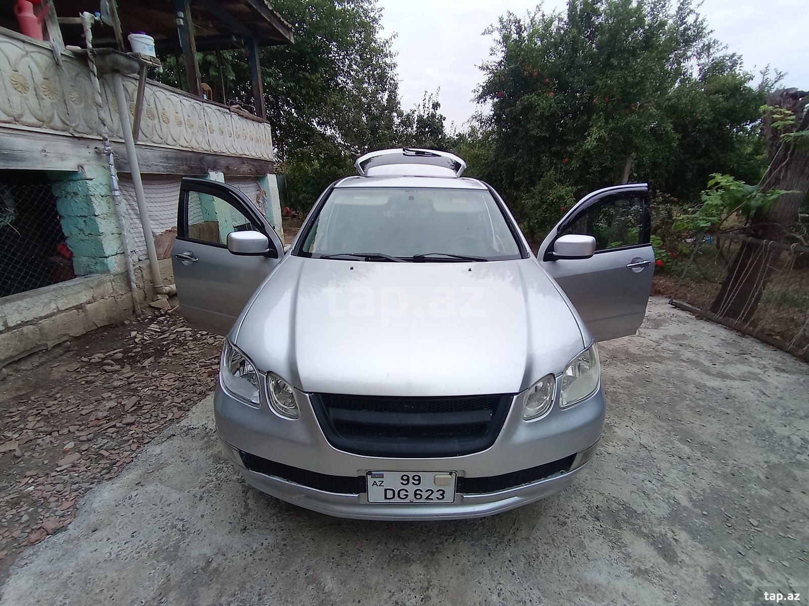Mitsubishi Airtrek, 2001 il