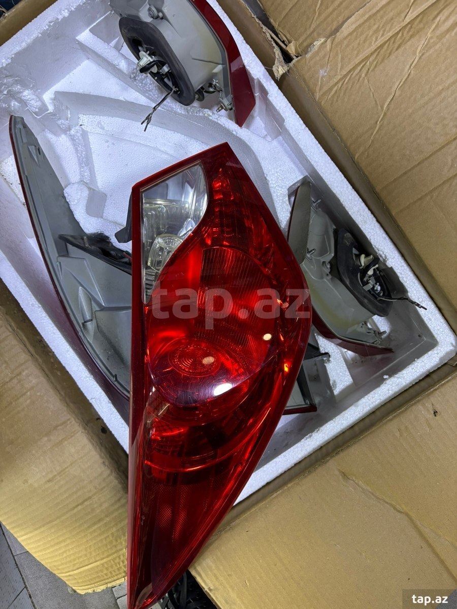 Hyundai Sonata 2011 stop farası