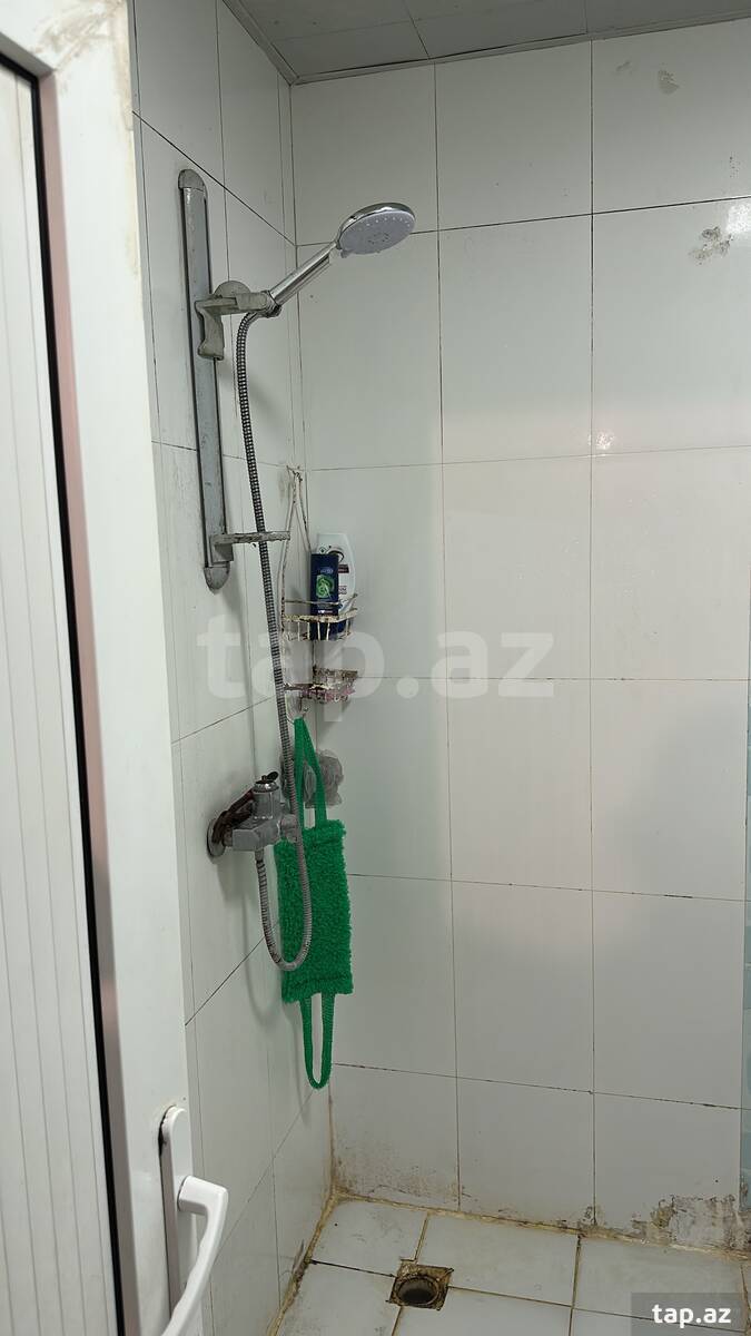 2-otaqlı yeni tikili, İnşaatçılar m., 62 m²