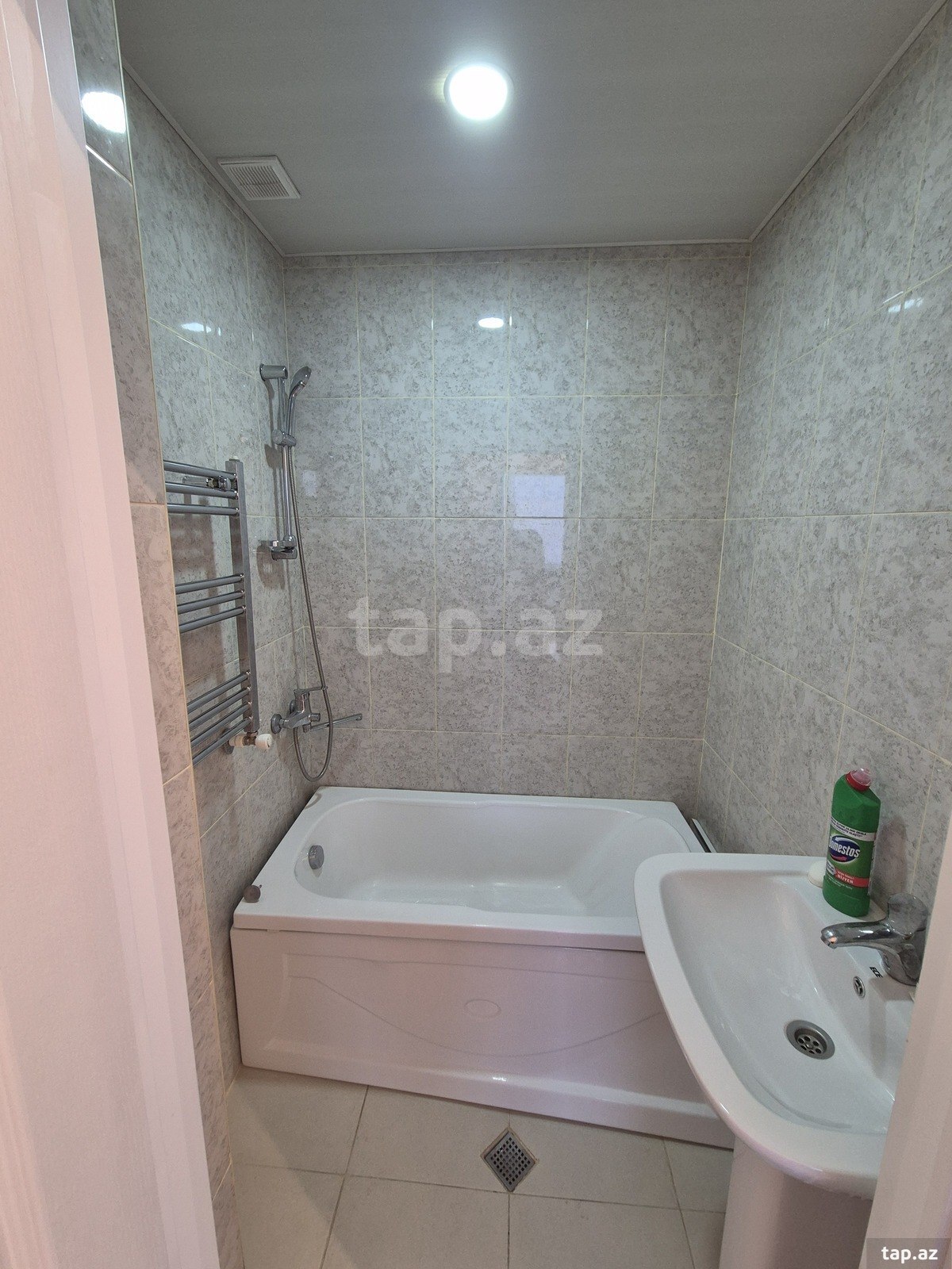 3-otaqlı yeni tikili, Gəncə ş., 77 m²