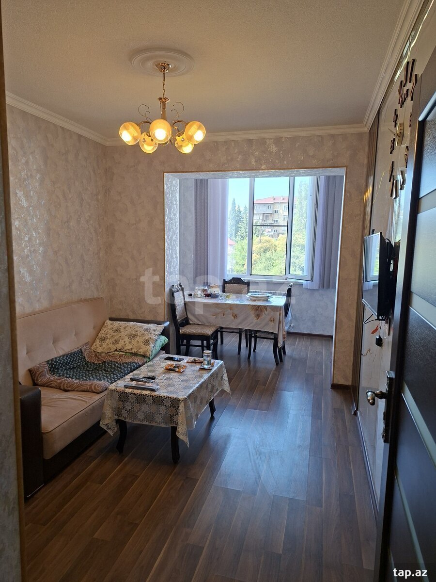 2-otaqlı mənzil, Şəki ş., 55 m²