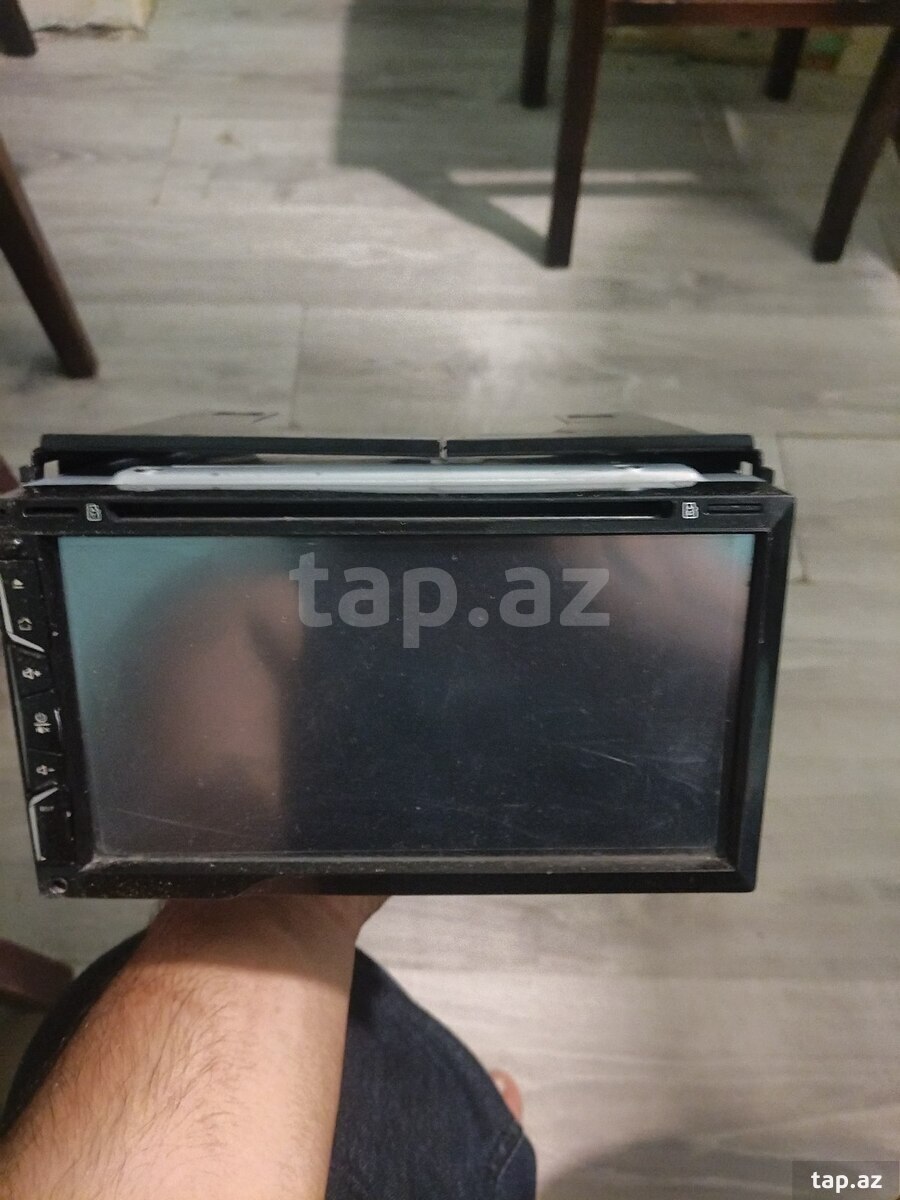 BMW maqnitolası
