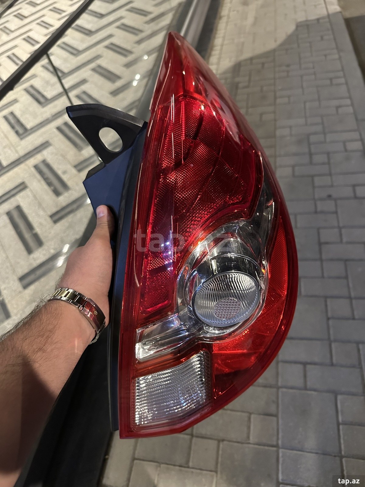 Nissan Tiida stopu