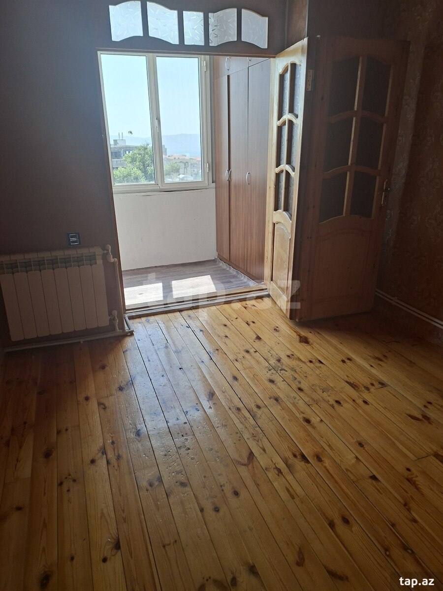 3-otaqlı mənzil kirayə verilir, Şəki ş., 72 m²