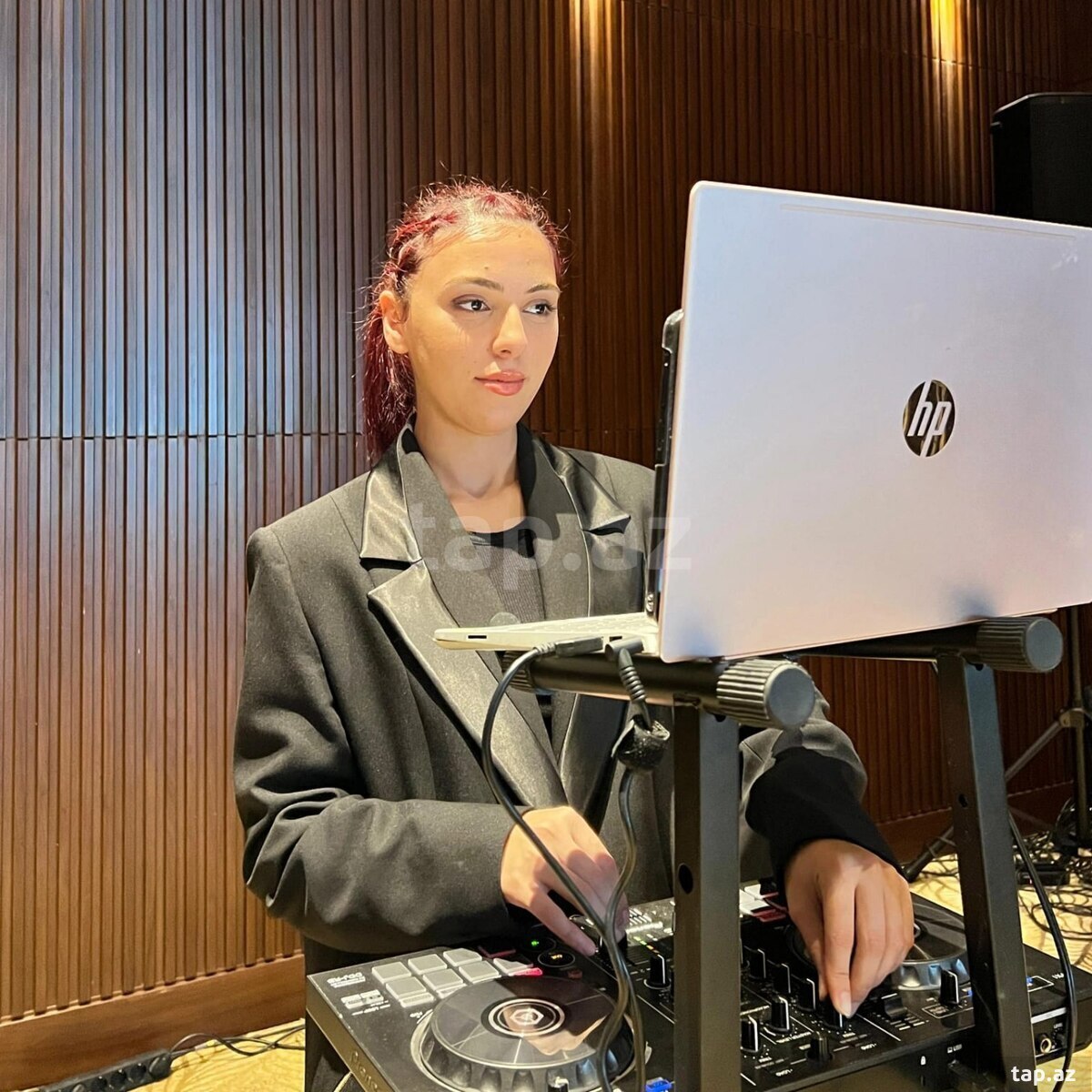 Dj işi axtarıram