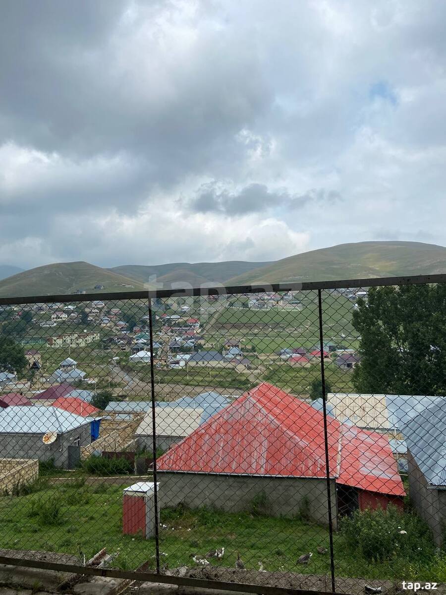 Həyət evi, XOŞBULAQ kəndi, Mikayıl Müşfiq küçəsi, giriş 21