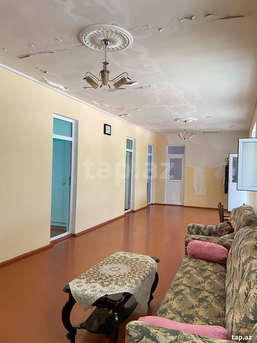 Həyət evi, XOŞBULAQ kəndi, Mikayıl Müşfiq küçəsi, giriş 21