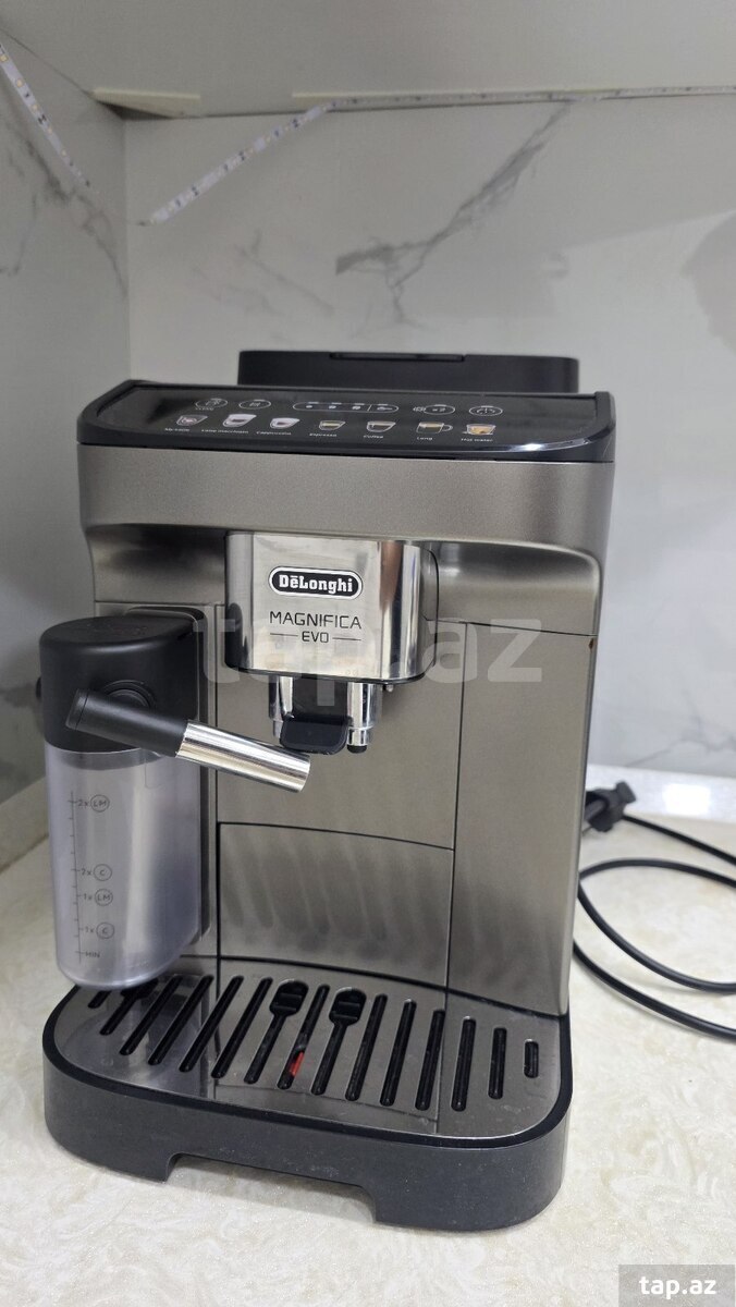 Qəhvə aparatı Delonghi Magnifica Evo