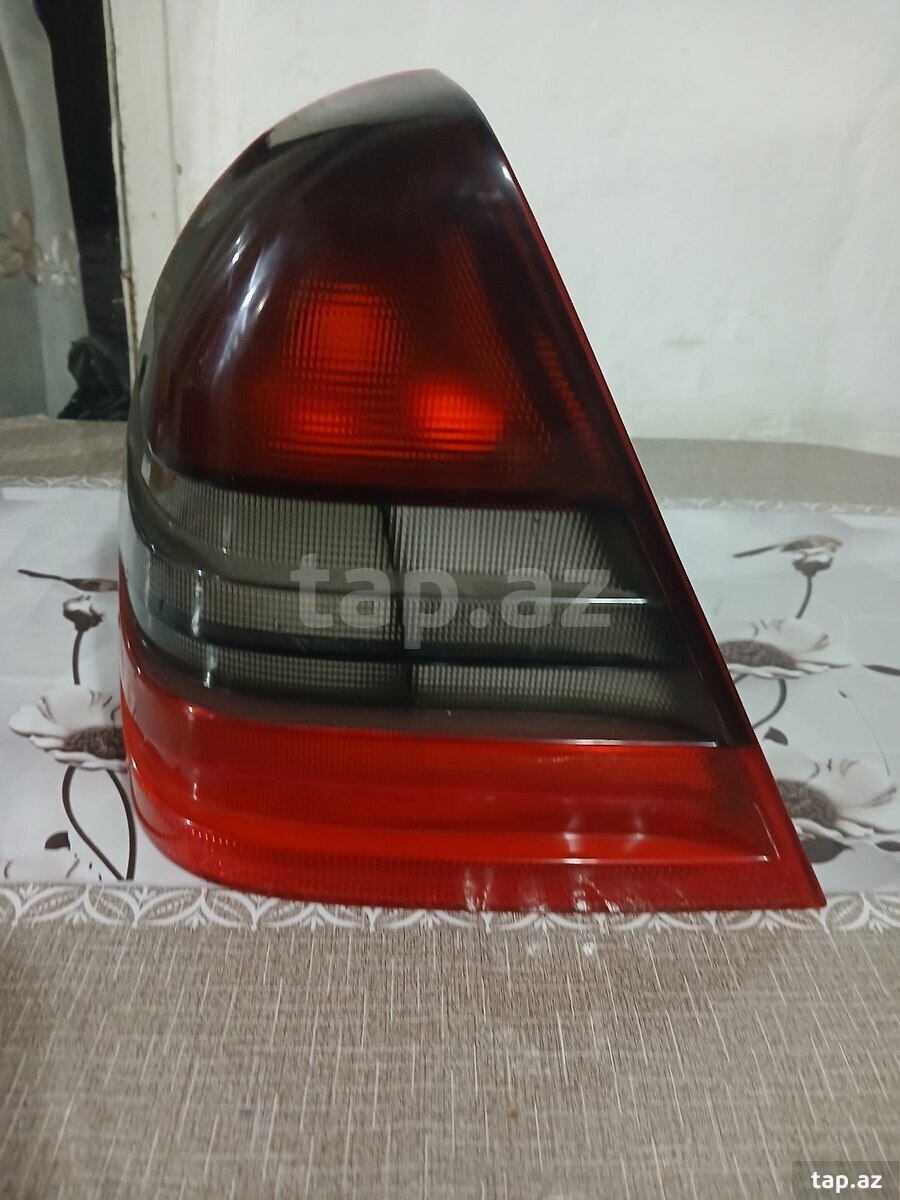 Mercedes w202 arxa işığı