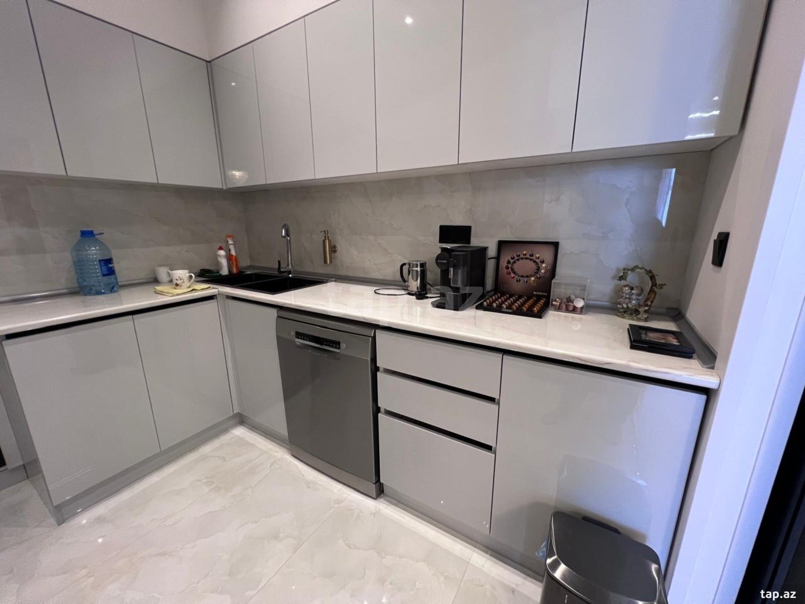 2-room apartment for sale, Bayil, Baku