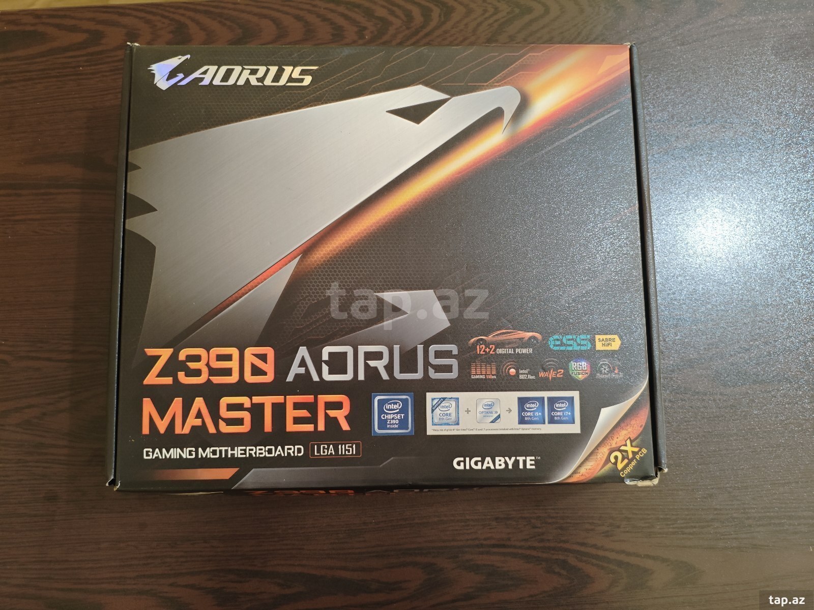 Gigabyte Z390 AORUS MASTER + Intel Core i7-9700K