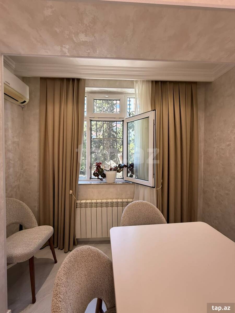 4-otaqlı mənzil, Cəmşid Naxçıvanskı küç., 110 m²