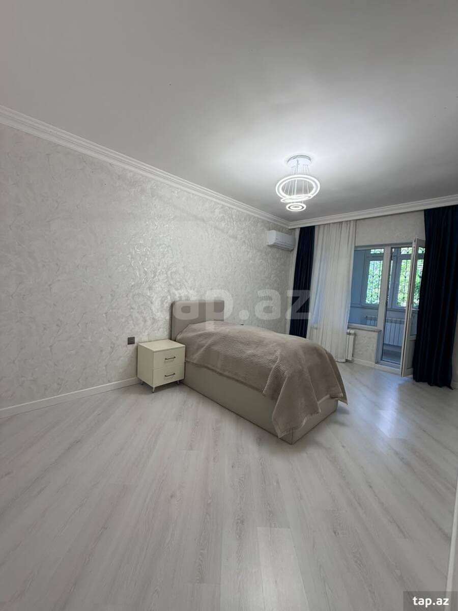 4-otaqlı mənzil, Cəmşid Naxçıvanskı küç., 110 m²