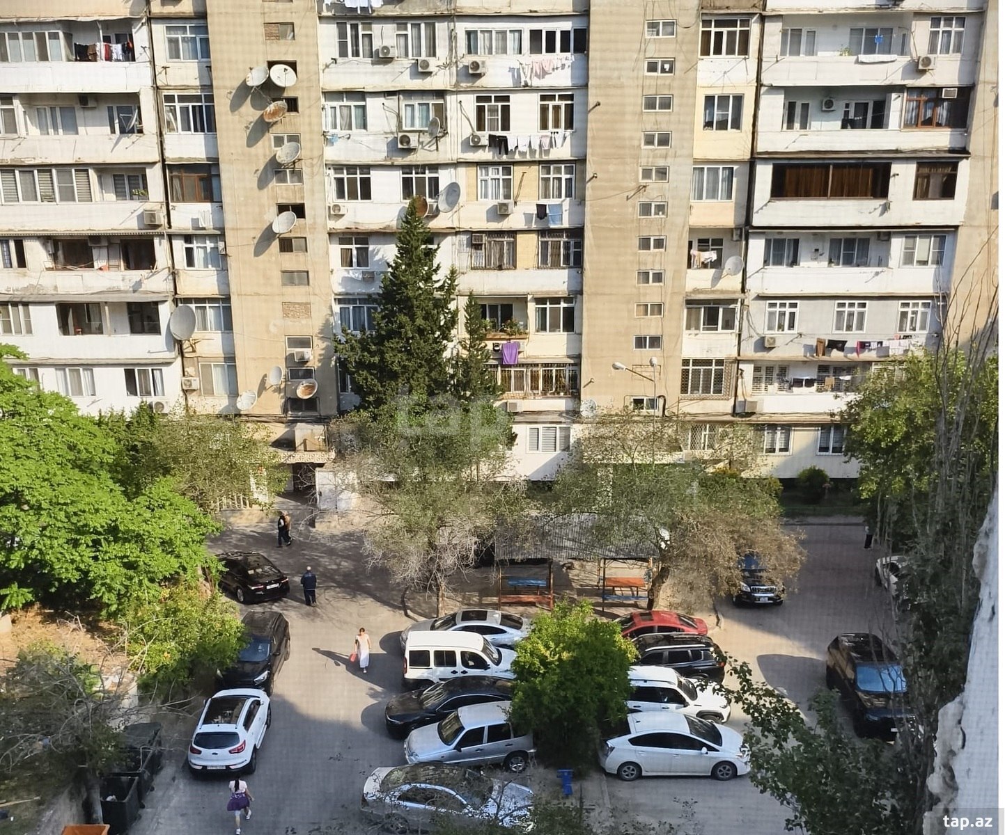 3 otaqlı mənzil, 82 m², 8-ci mikrorayon, 253 000 AZN