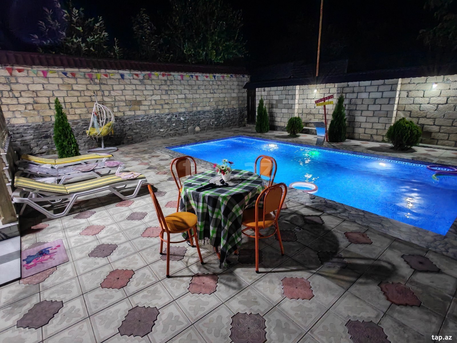 3 otaqlı bağ evi kirayə verilir, Qəbələ
