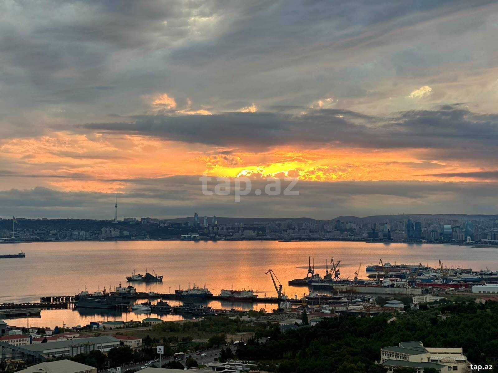 2-otaqlı yeni tikili kirayə verilir, Gəncə ş. , 90 m²