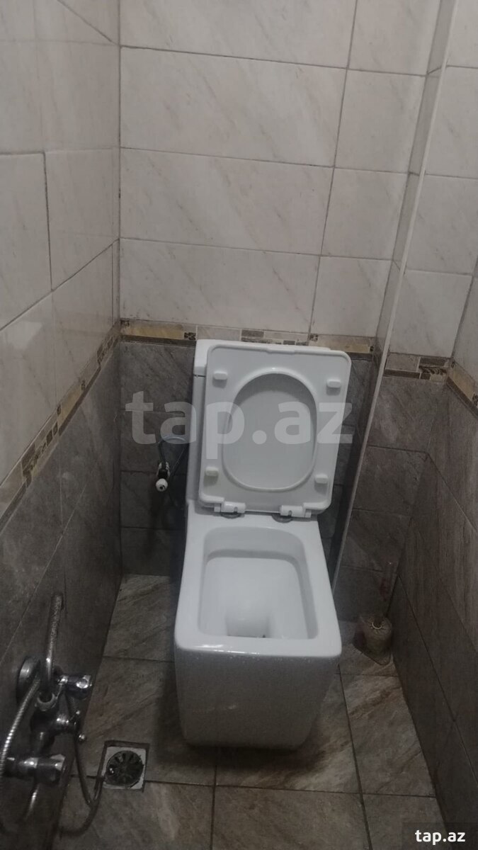 4-otaqlı mənzil, Gəncə ş., 90 m²