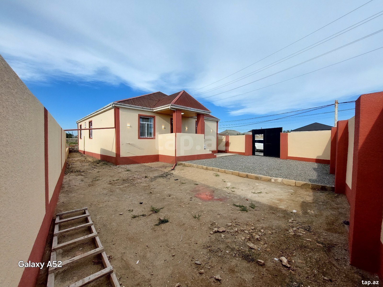 5 otaqlı həyət evi satılır, Binə, Bakı