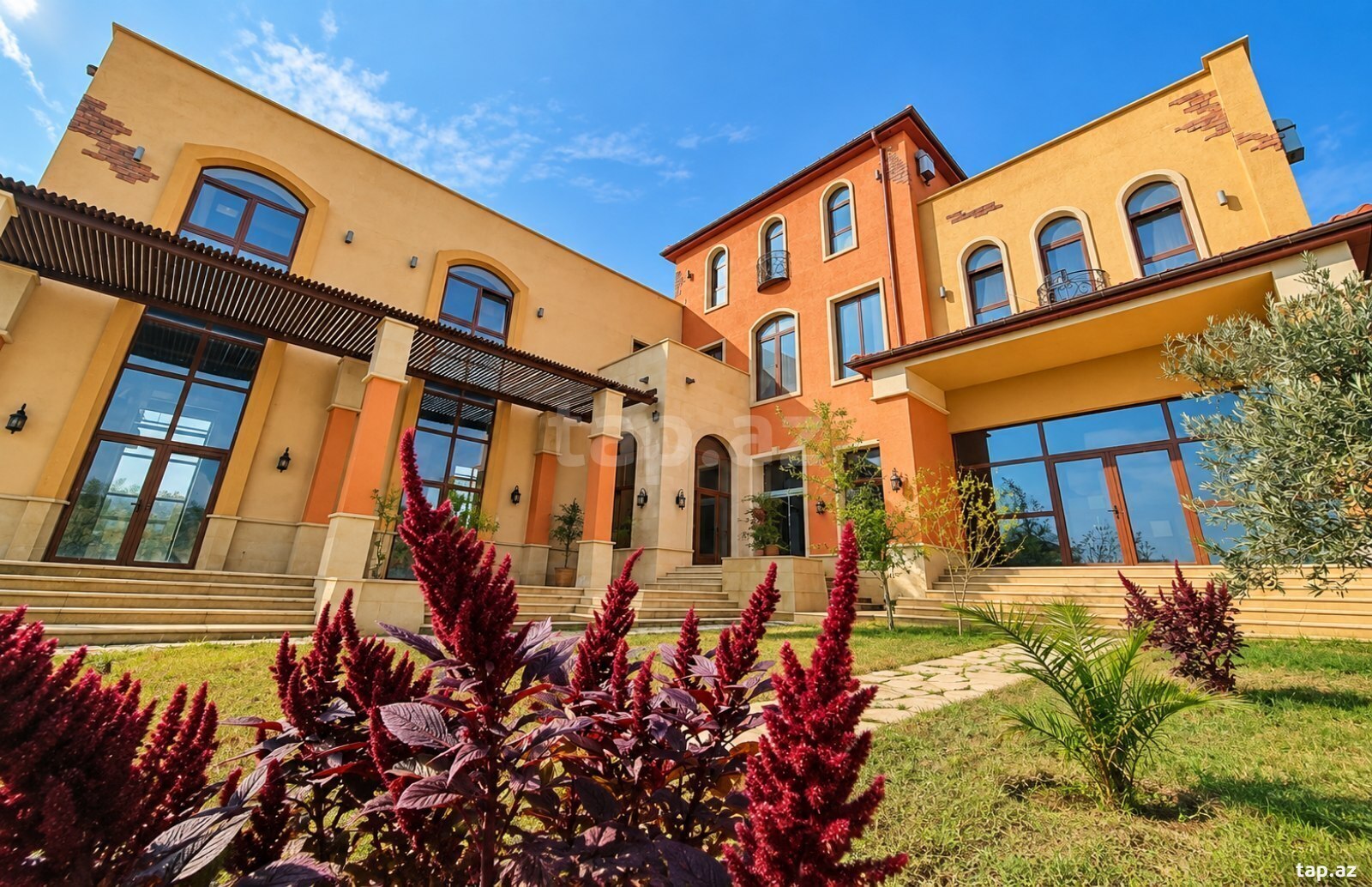 15 otaqlı villa satılır, Badamdar, Bakı