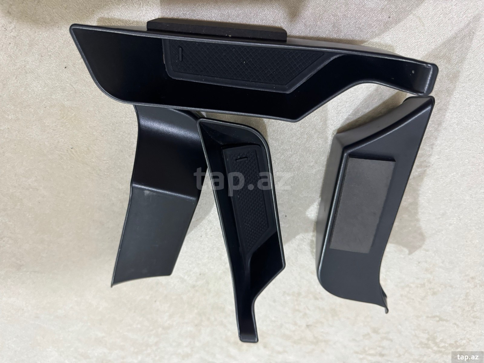 Volkswagen ID 6 qapı tutacağı içliyi