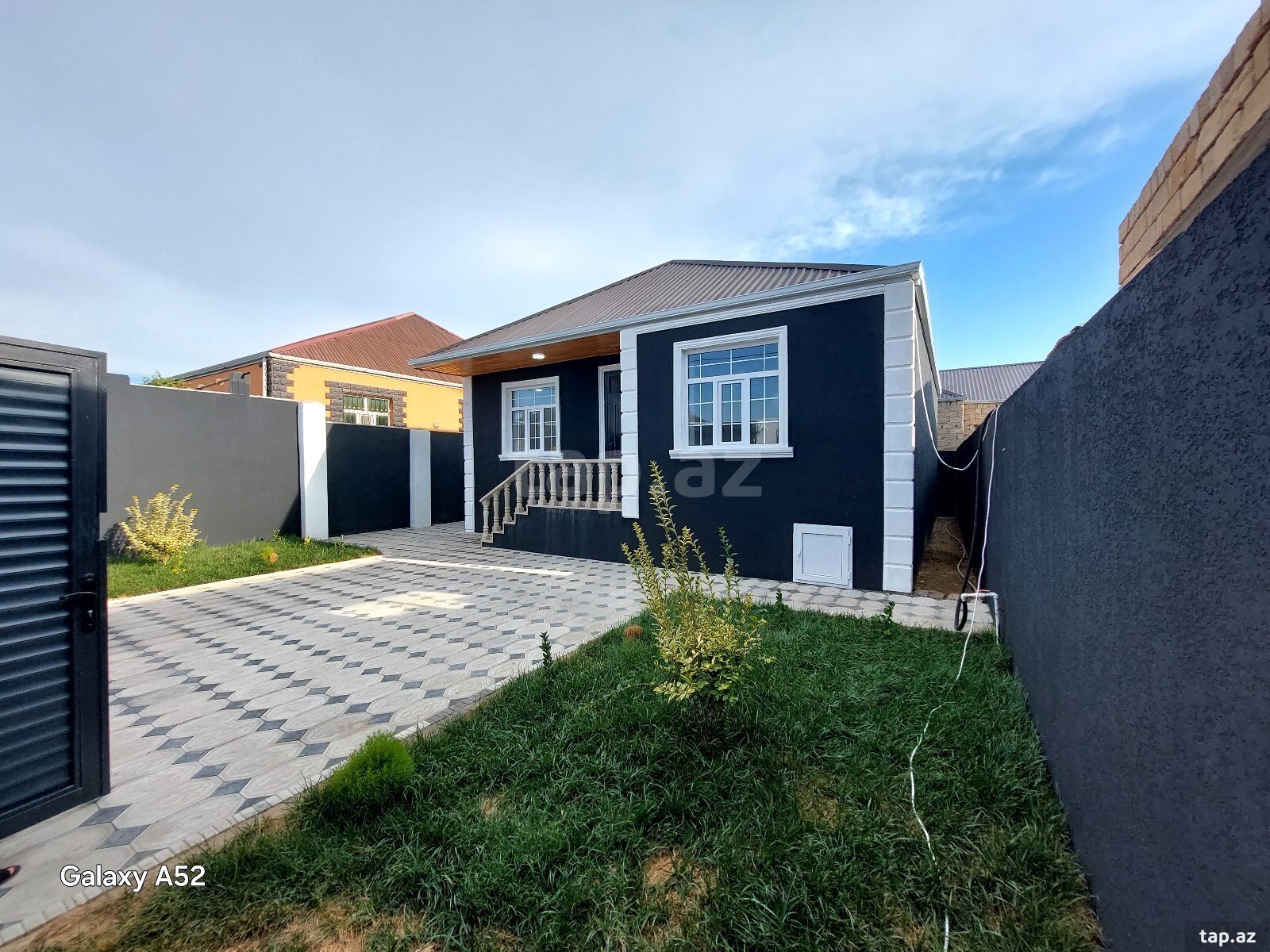 4 otaqlı həyət evi satılır, Binə, Bakı