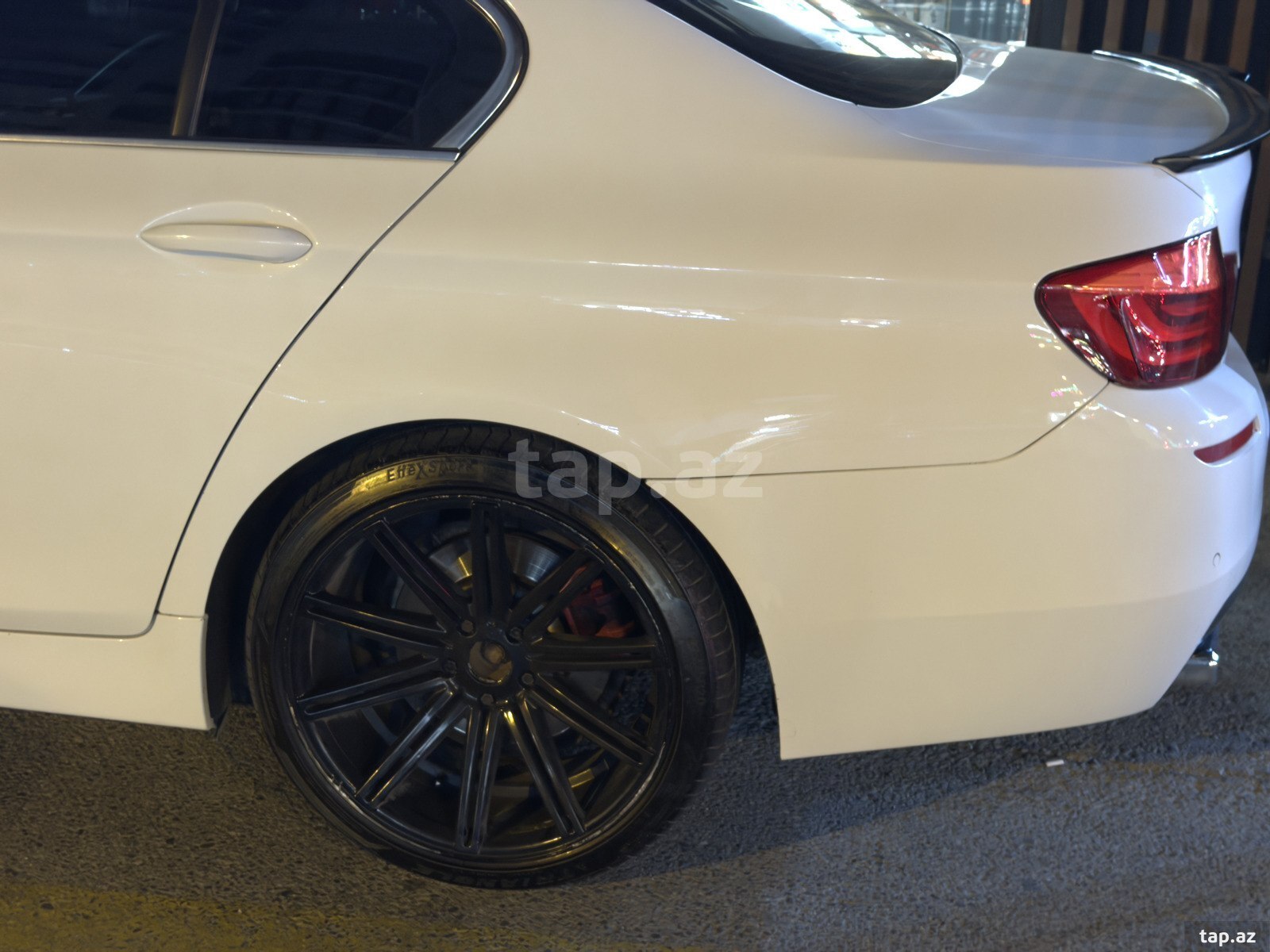 M5 təkəri R19