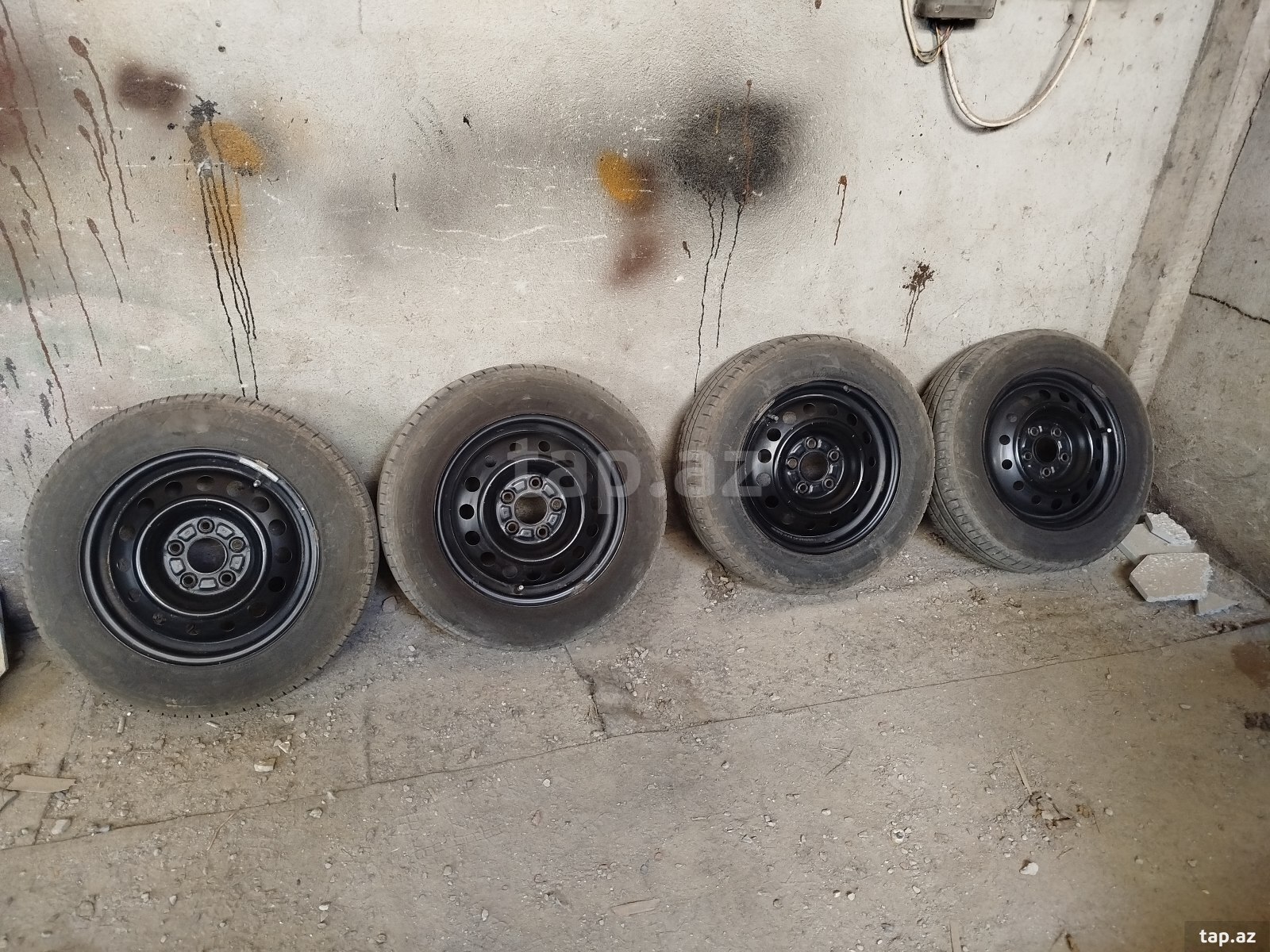 Hyundai, Kia Hankook təkərləri R15