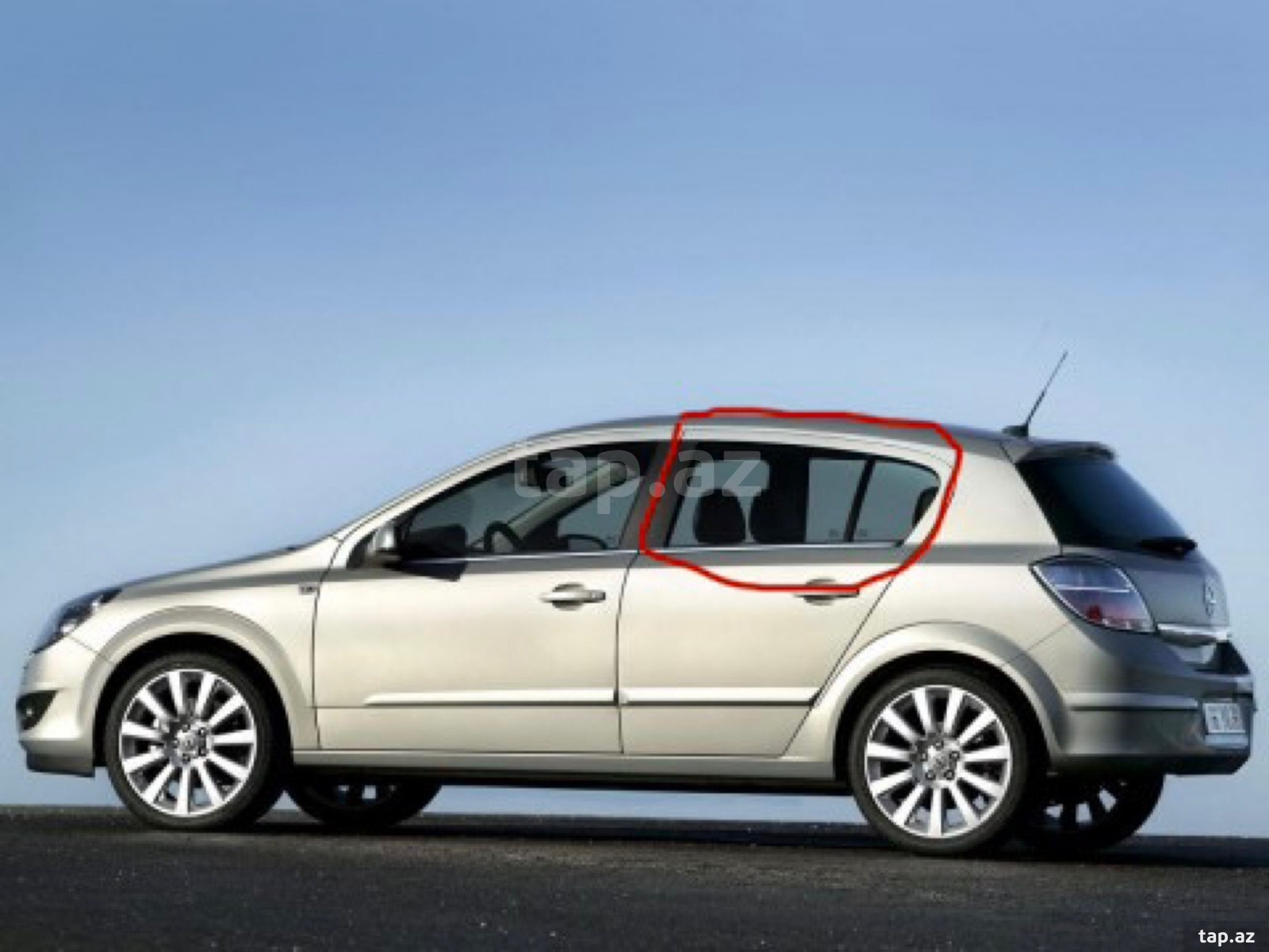 Opel Astra H şüşəsi