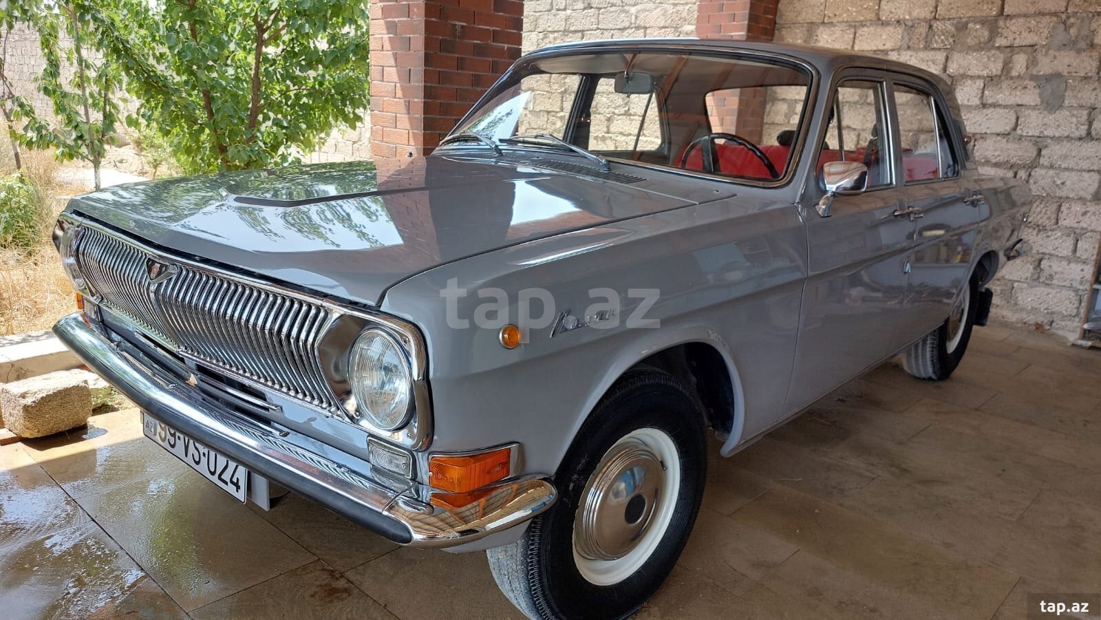 GAZ 24, 1982 il