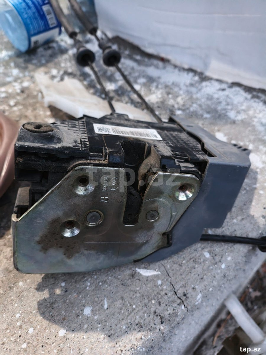 Kia Sorento qapı kilidi