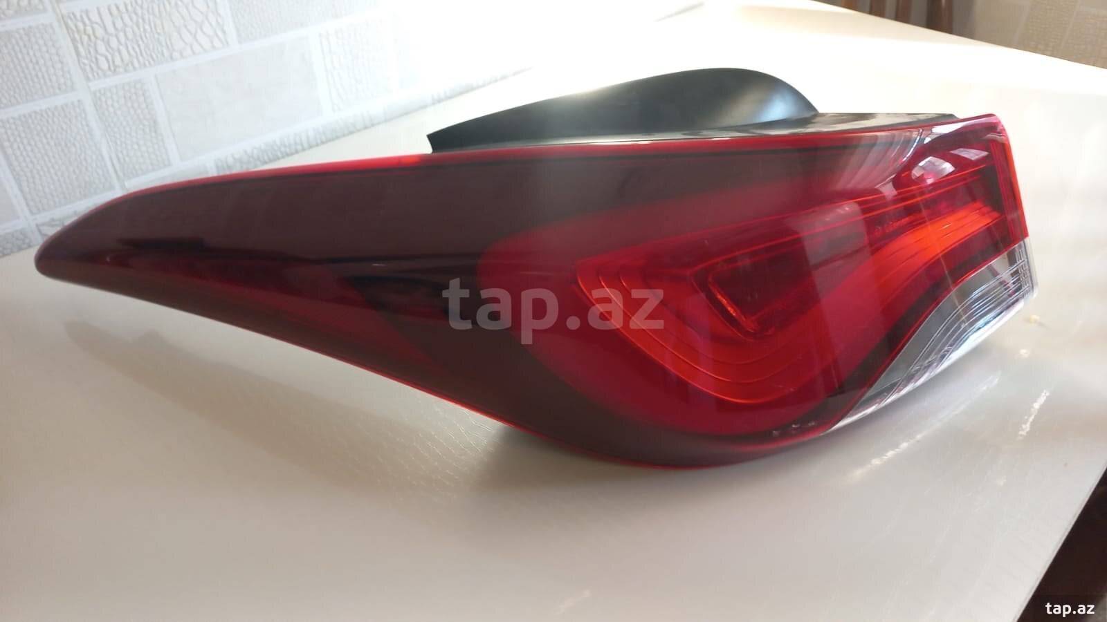 Hyundai Elantra LED sol stopu