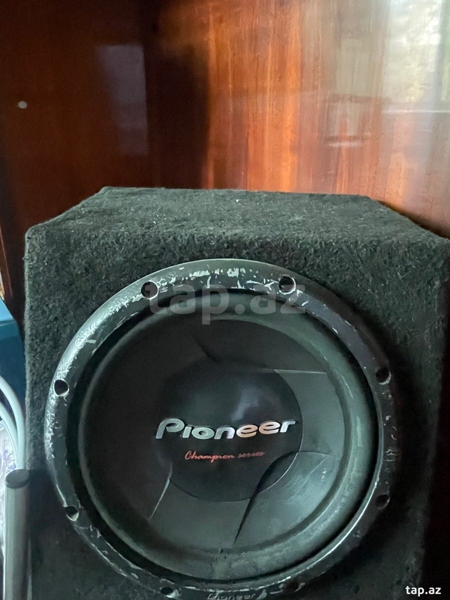 Dinamik Pioneer 1000w bass