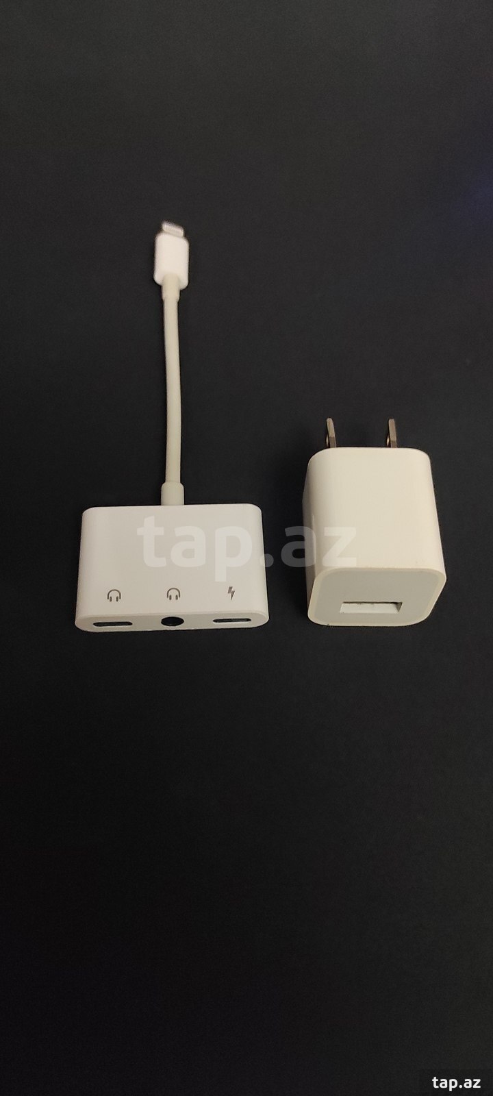 3-in-1 Lightning Audio and Charge adapter