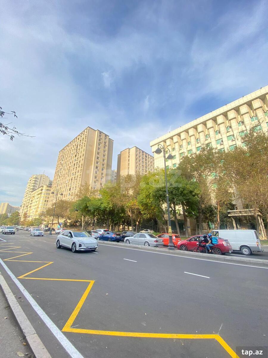 2-otaqlı yeni tikili, İnşaatçılar m., 72 m²
