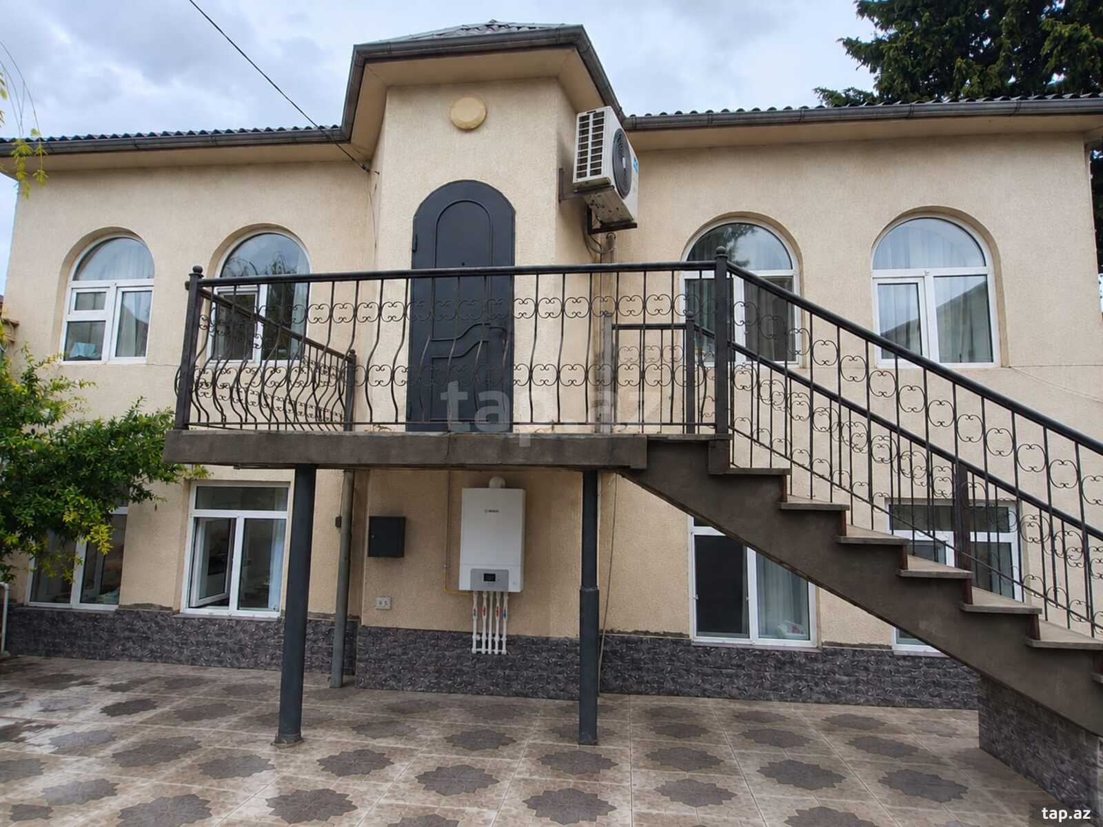Həyət evi, Bakıxanov qəs.