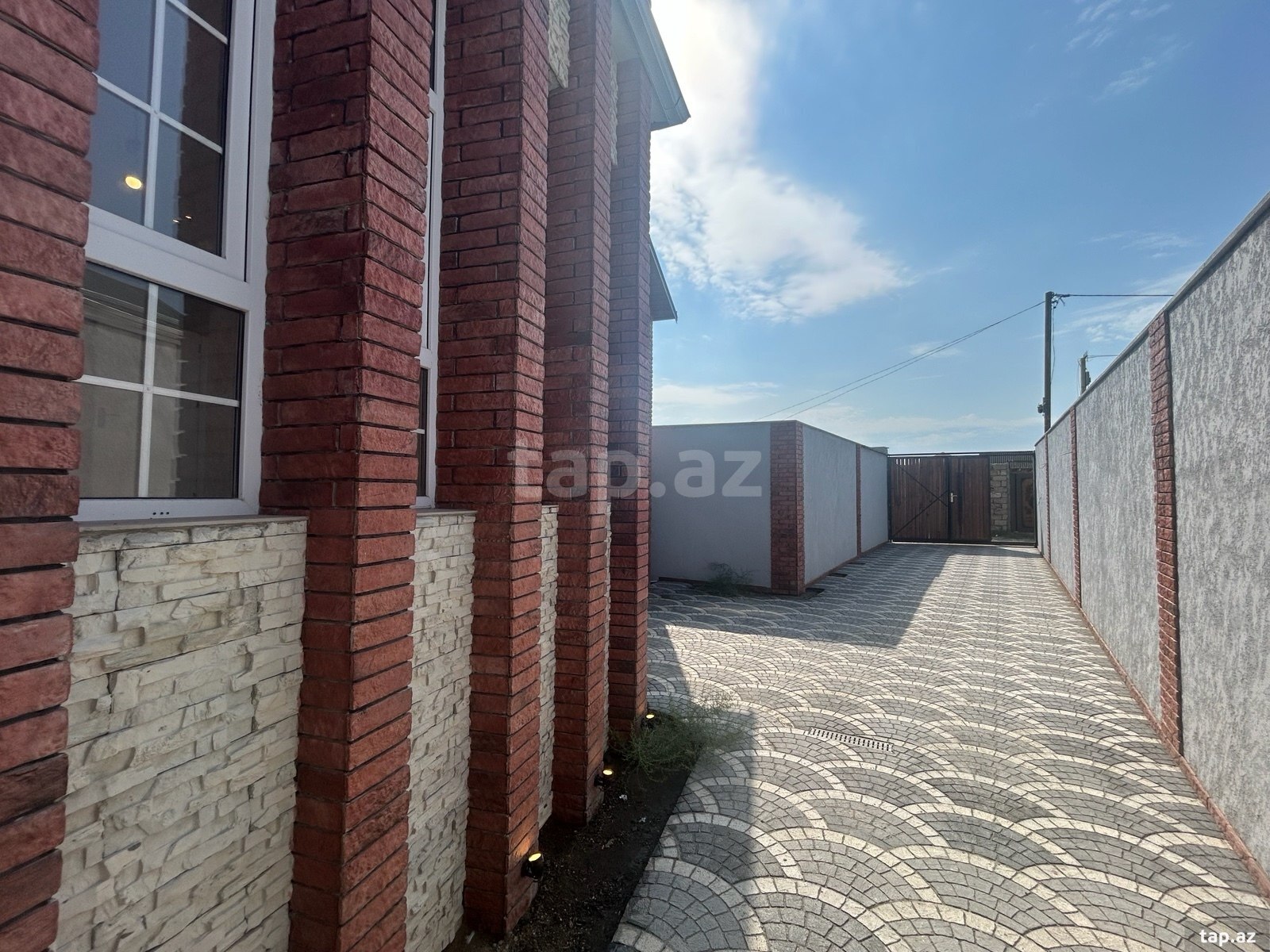 3 otaqlı həyət evi satılır, Binə, Bakı