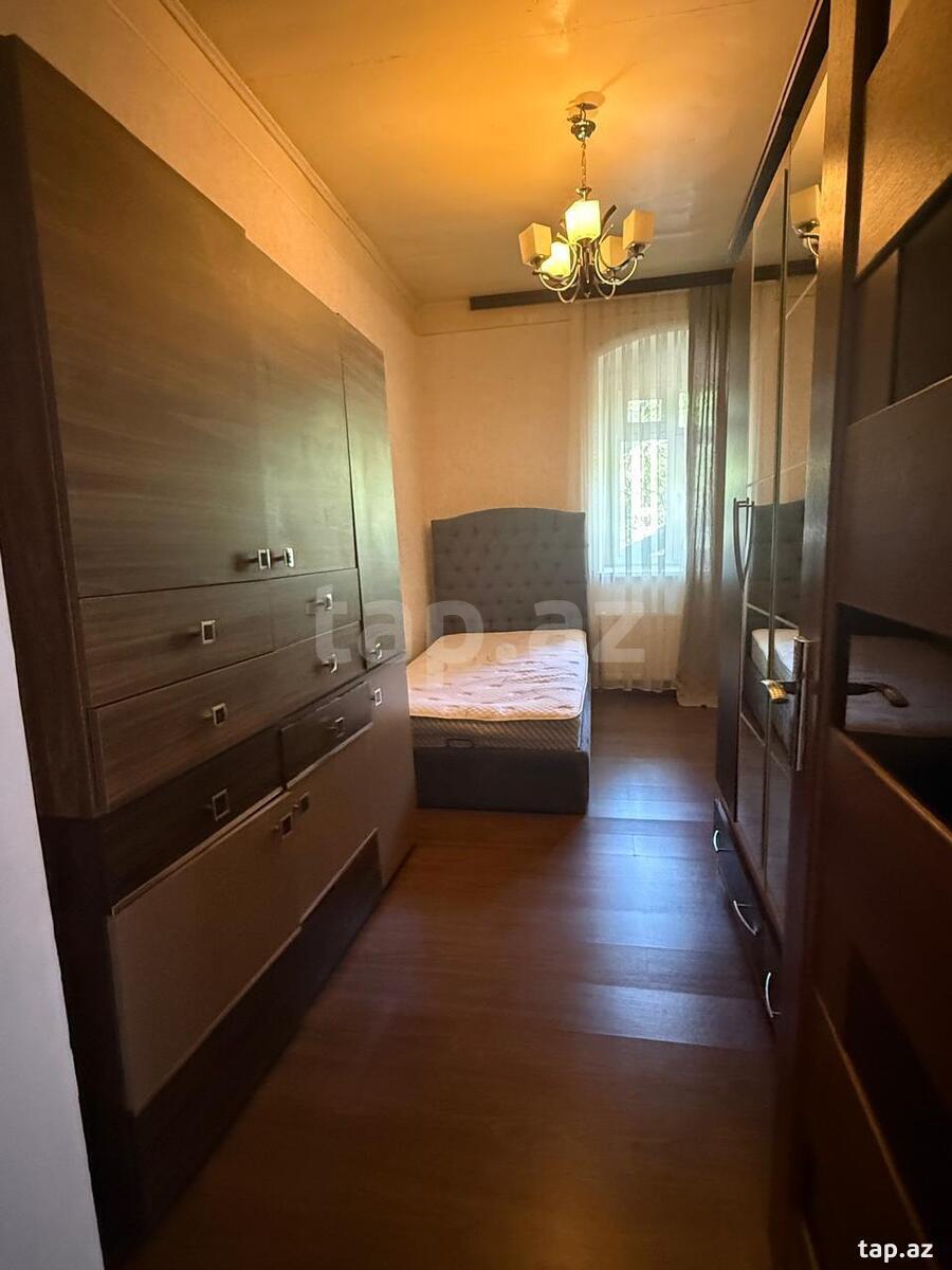 4-otaqlı mənzil kirayə verilir, 28 May m., 120 m²