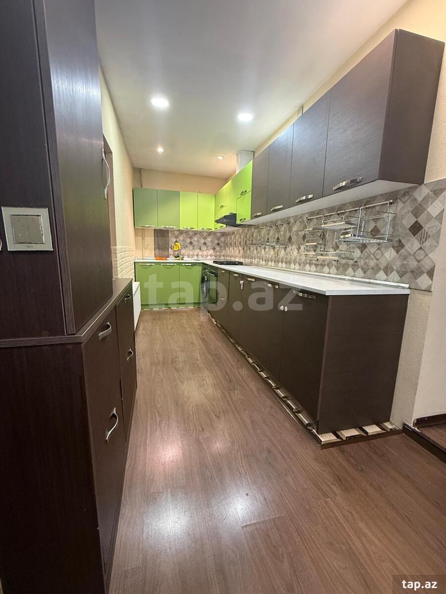 4-otaqlı mənzil kirayə verilir, 28 May m., 120 m²