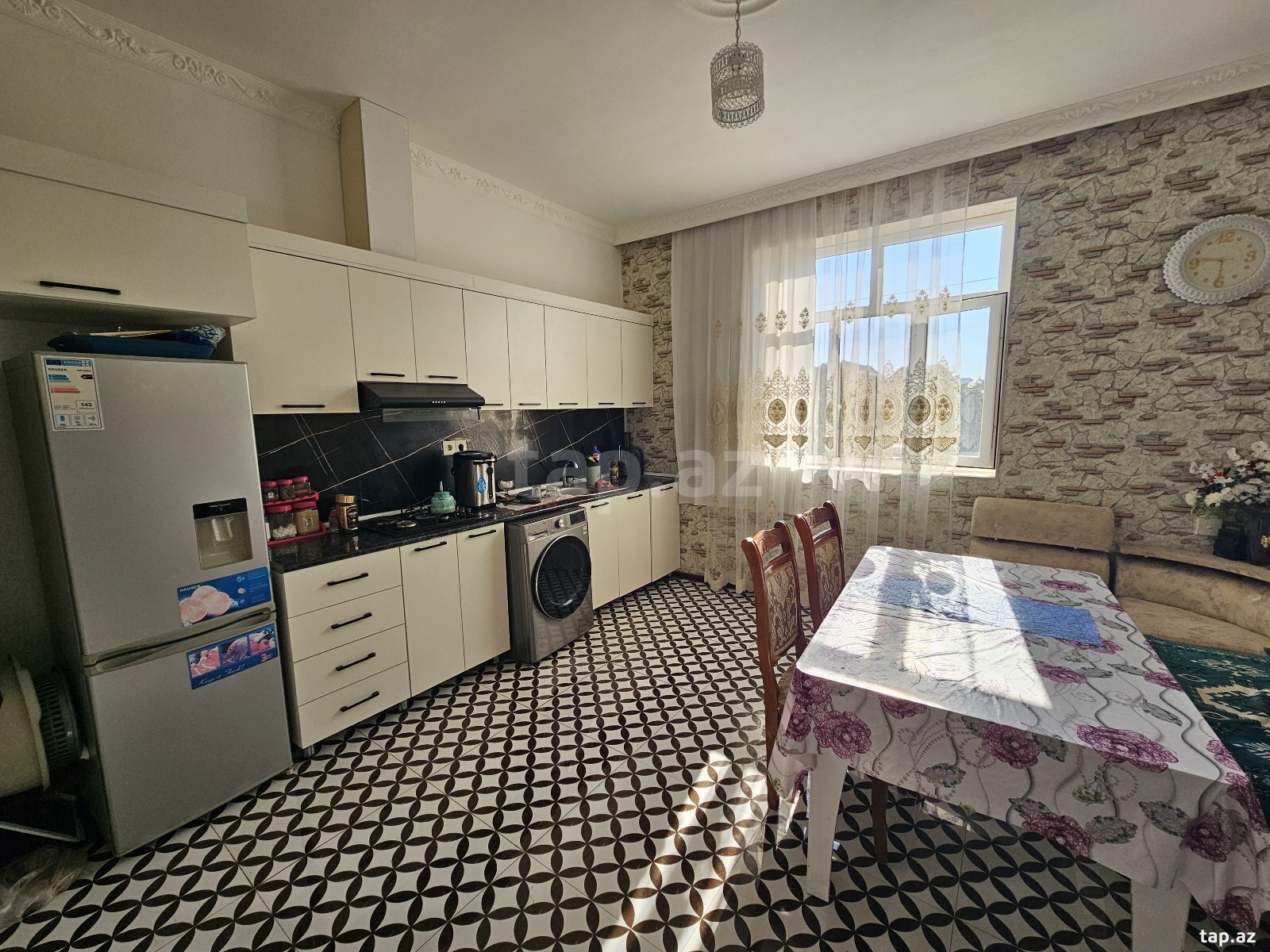 4-otaqlı mənzil, Gəncə ş., 110 m²
