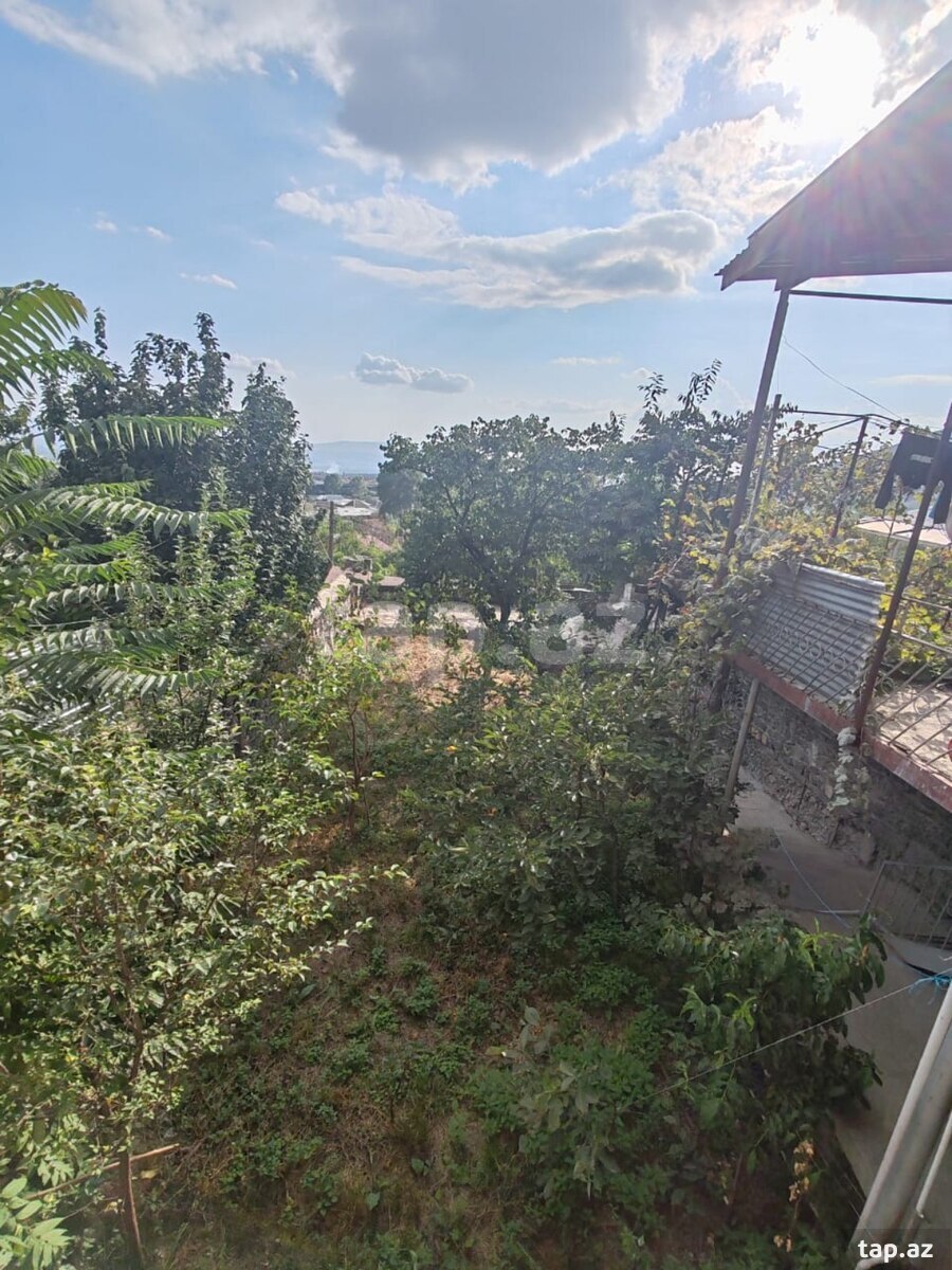 Həyət evi kirayə verilir, Şəki ş.