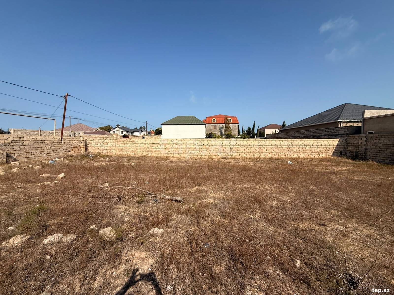 Torpaq satılır, Bakı