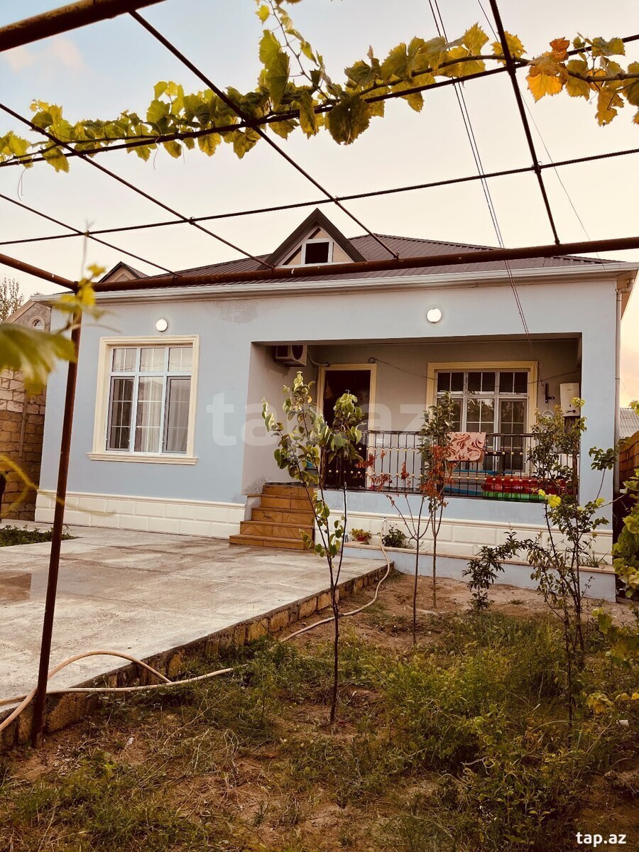 4 otaqlı həyət evi satılır, Bakı