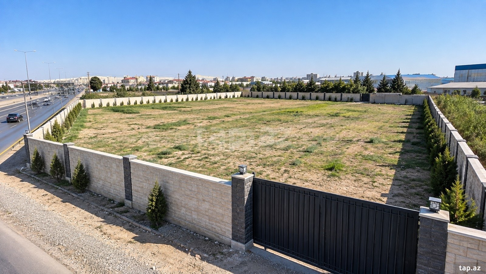Torpaq satılır, Bakı